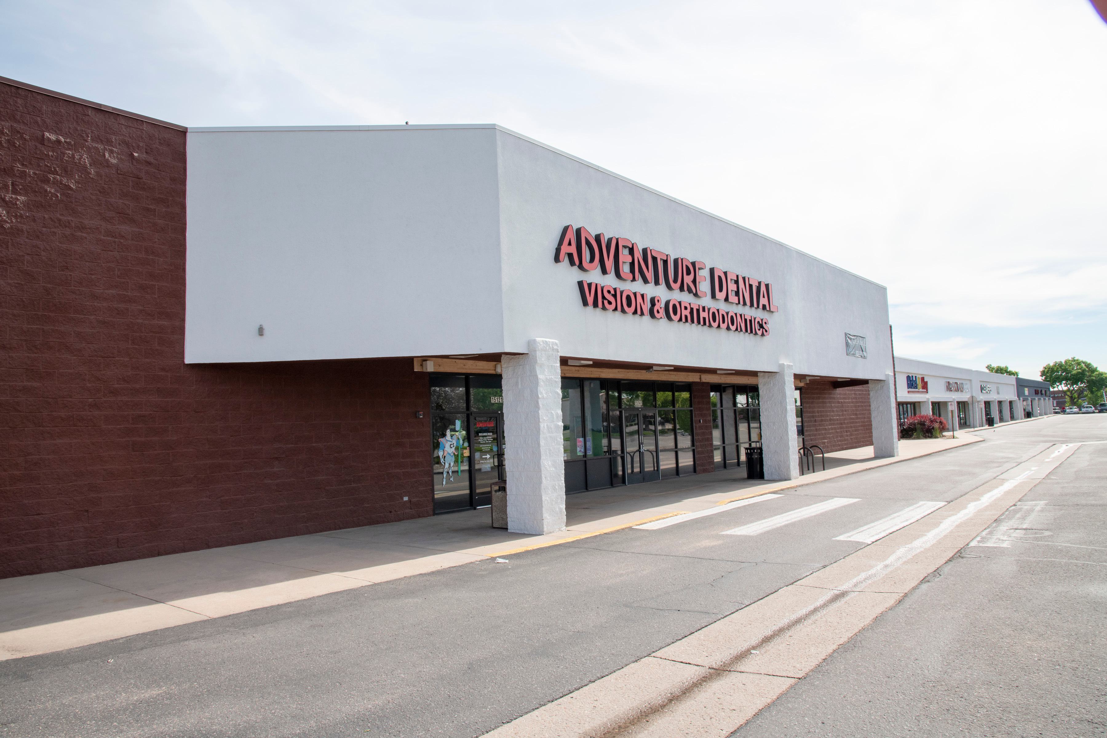 exterior of children's dental office in aurora Colorado